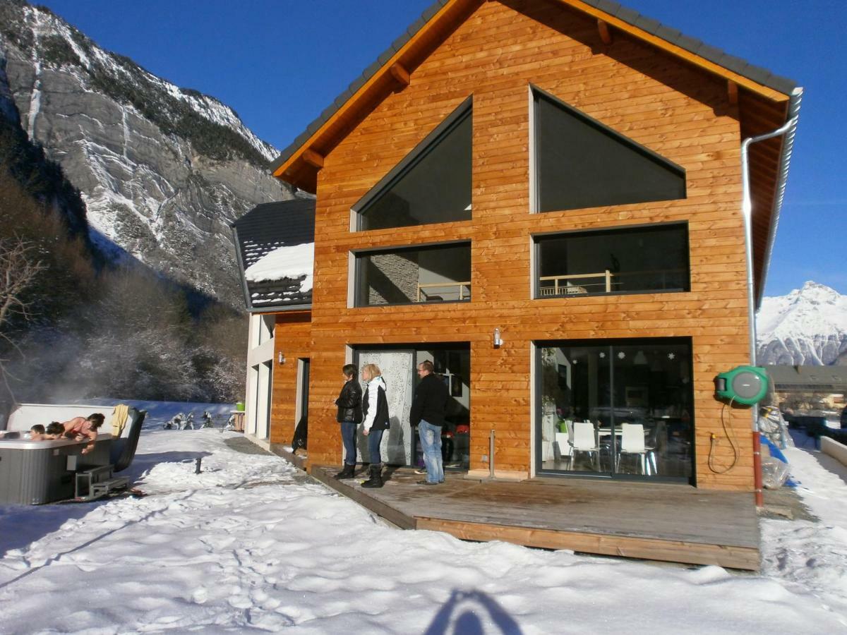 #Lemasdoisans Au Pied De L'Alpe D'Huez Via Bourg D'Oisans L'Etoile Des Glaciers Le Bourg-d'Oisans Exterior photo